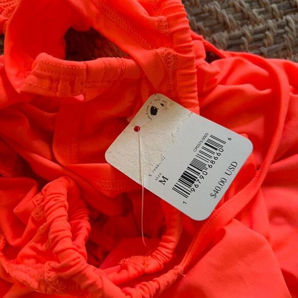 Free people movement crop cami sz M Read Description - Picture 4 of 4